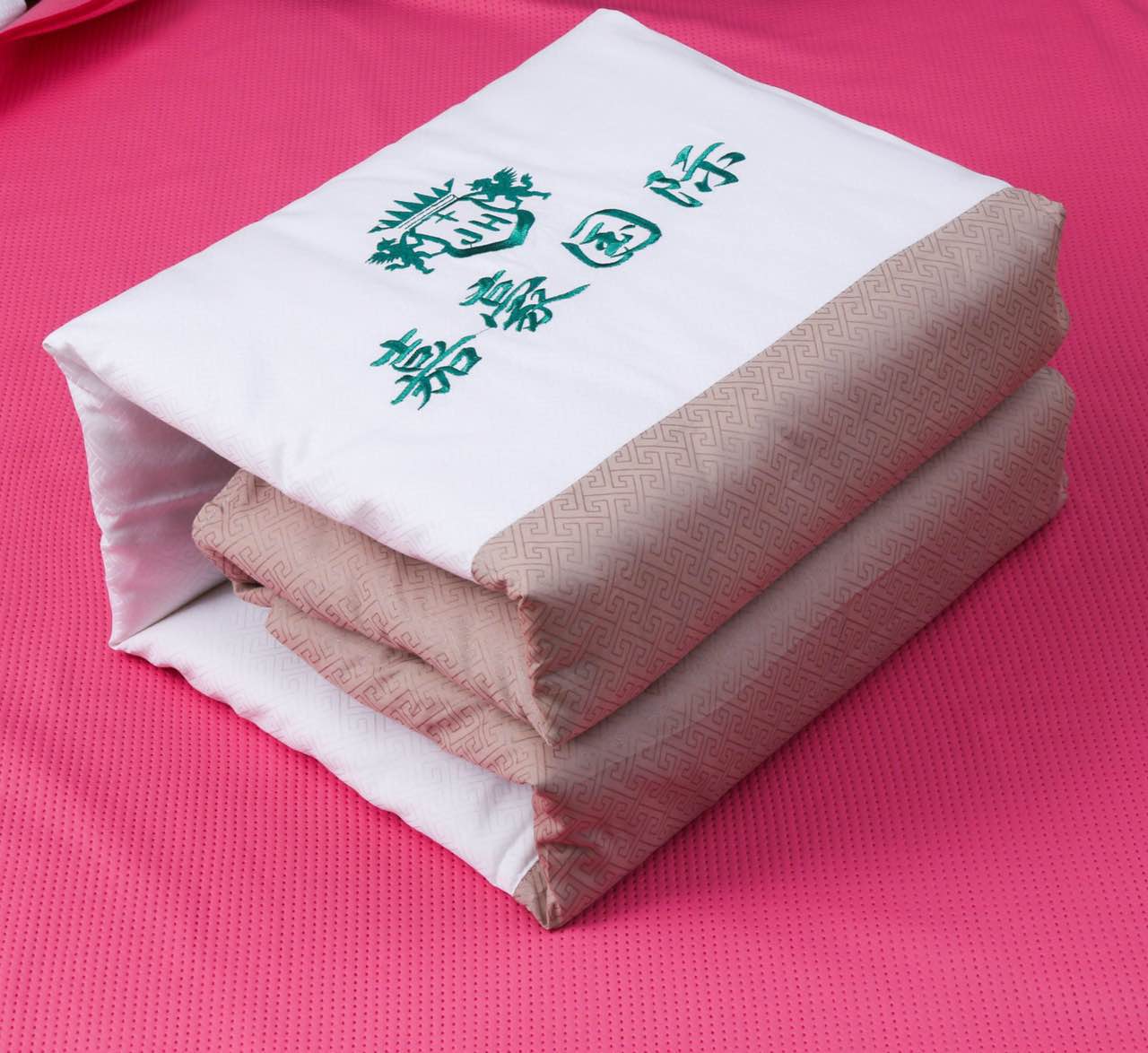 河南酒店布草，溫泉酒店沙發(fā)巾，足療店沙發(fā)巾，*大廳沙發(fā)沙發(fā)巾