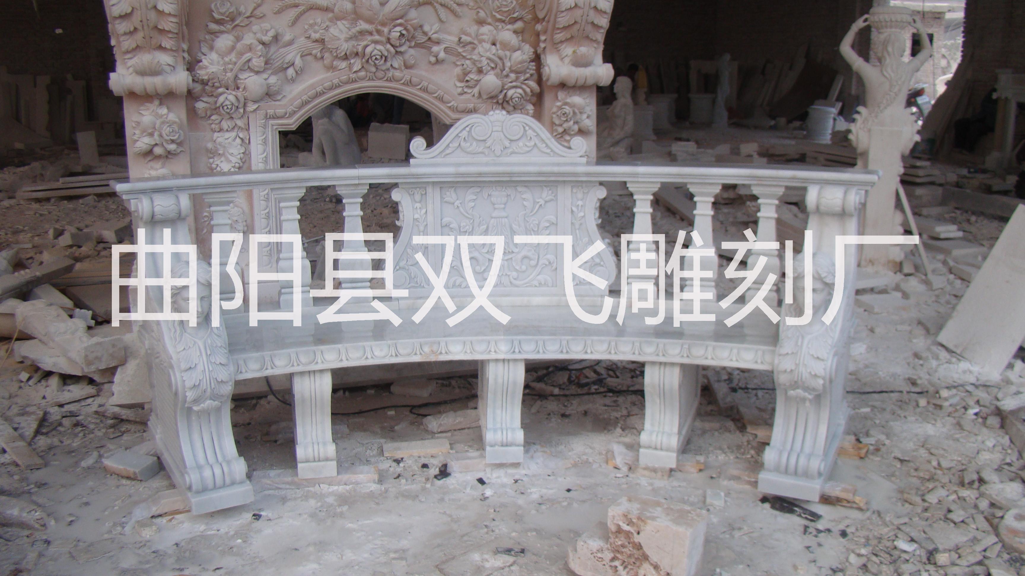 廠家供應(yīng) 現(xiàn)貨湖南白人物歐式桌椅 大理石桌椅批發(fā) 園林建筑雕塑