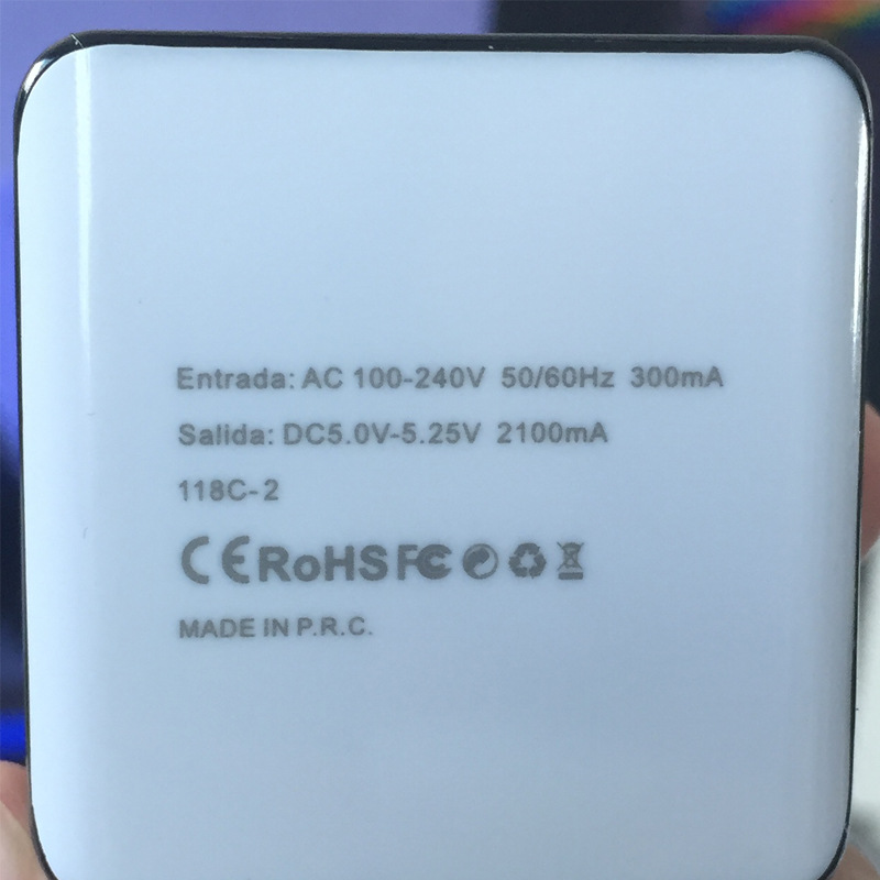 供應(yīng)正白科技ZB0OP9手機(jī)平板充電器頭5V2.1A通用usb充電頭