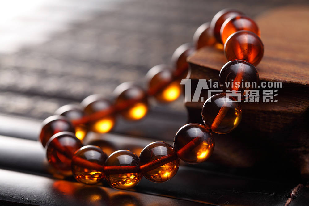 廣州番禺長安深圳專業(yè)水晶皮繩佛珠石榴石手鏈拍攝攝影