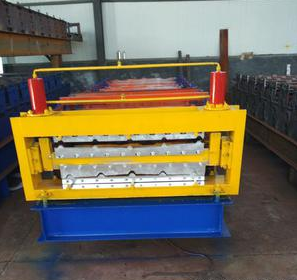 840/900雙層壓瓦機   專業(yè)生產(chǎn)彩鋼瓦設(shè)備的廠家    各種型號訂購