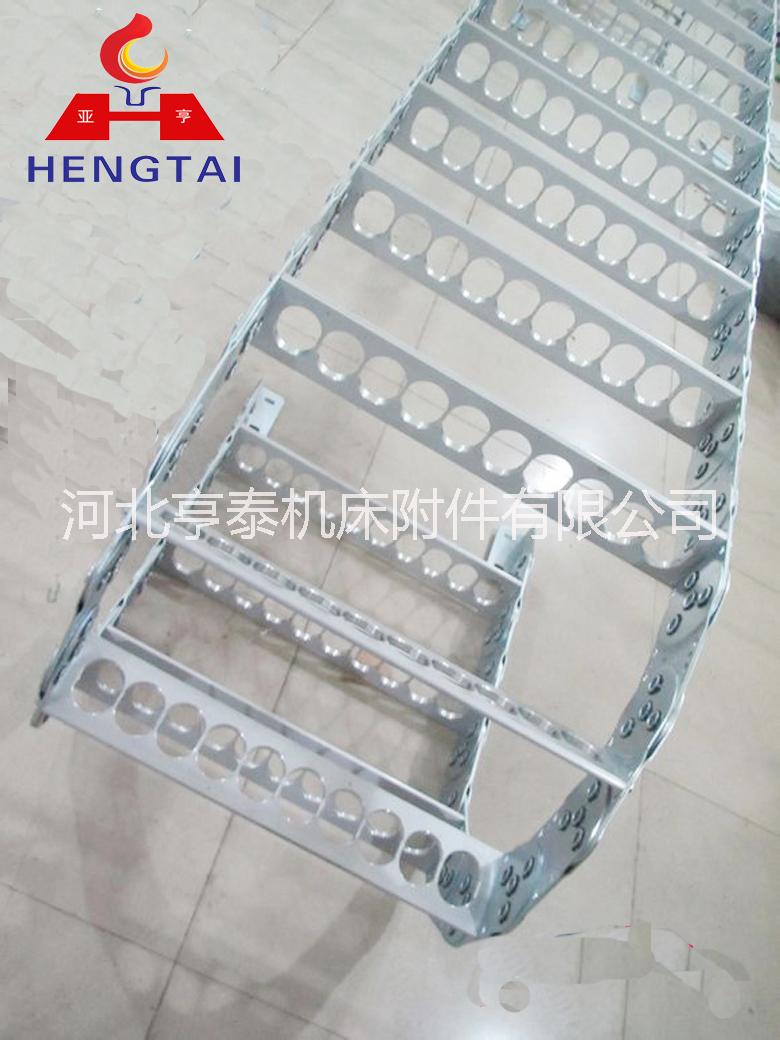 工程鋼制拖鏈 生產(chǎn)穿線鋼鋁拖鏈 金屬架橋 不銹鋼拖鏈 工程金屬拖鏈 坦克鏈