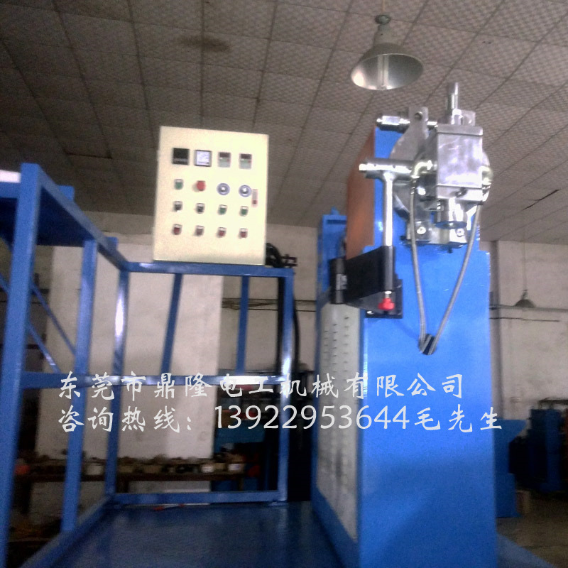立式65型硅膠條擠出機(jī)設(shè)備