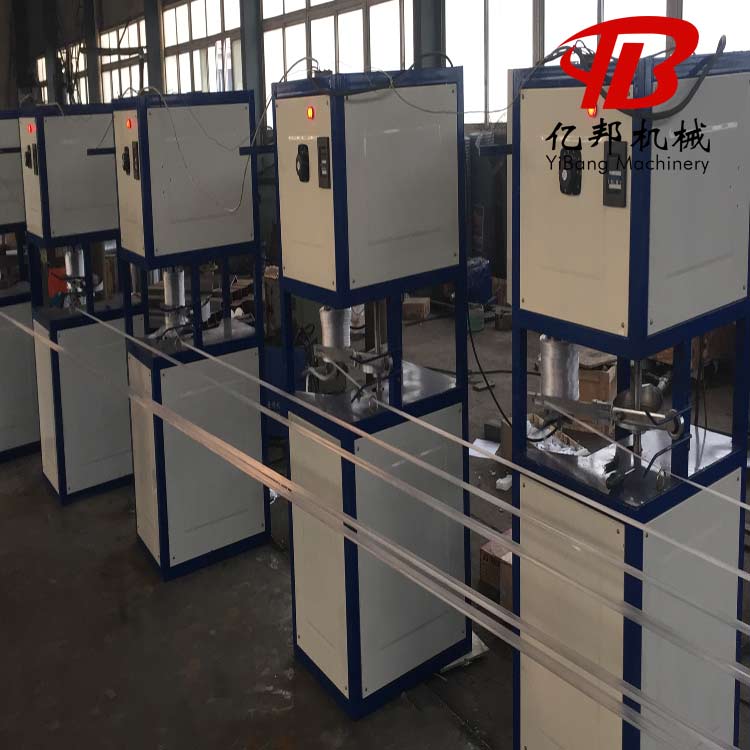 PP/PE捆扎繩機(jī)，捆草帶設(shè)備，環(huán)保無(wú)污染  立吹撕裂膜