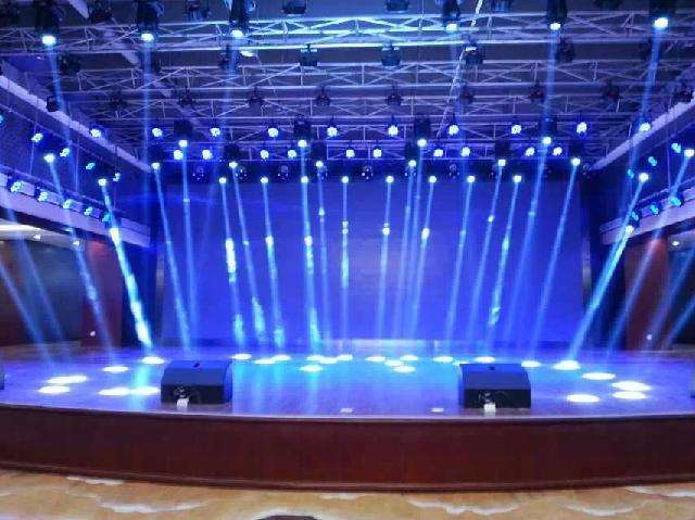江門舞臺設備租賃公司｜江門燈光音響出租｜江門自由人舞臺搭建