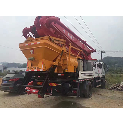 農(nóng)村建房泵車,24m澆屋面小型泵車