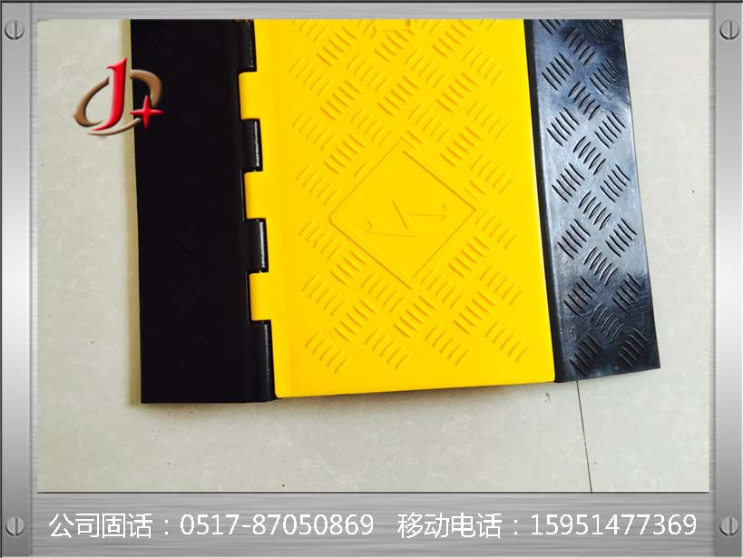 高強(qiáng)橡膠線槽板 PVC電纜過(guò)線板 臨時(shí)過(guò)車水管布線板保護(hù)板