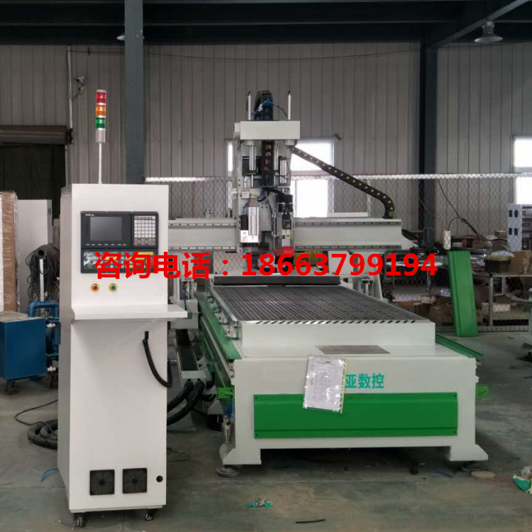 買(mǎi)自動(dòng)上下料開(kāi)料機(jī) 自動(dòng)下料平臺(tái)開(kāi)料機(jī) 板式家具數(shù)控下料機(jī) 櫥柜自動(dòng)上下料開(kāi)料機(jī)哪家好 自動(dòng)上下料開(kāi)料機(jī) 板式家具下料機(jī)