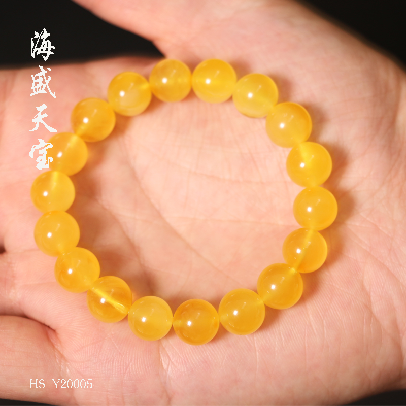 現(xiàn)在市場上稱作老蜜蠟的很多，怎么