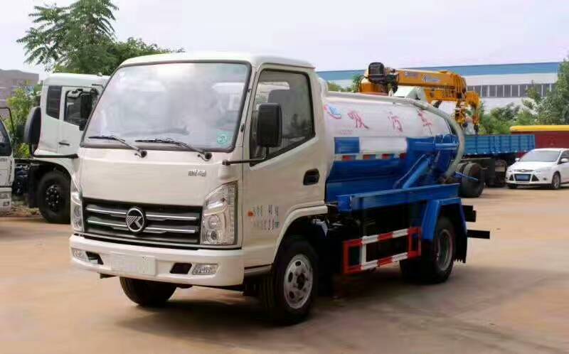 可以上藍(lán)牌的吸污車