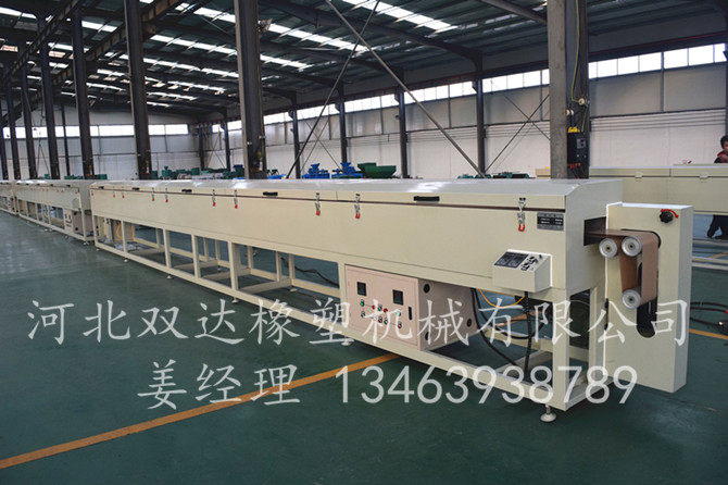 廠家直銷橡膠三復合擠出機生產(chǎn)線