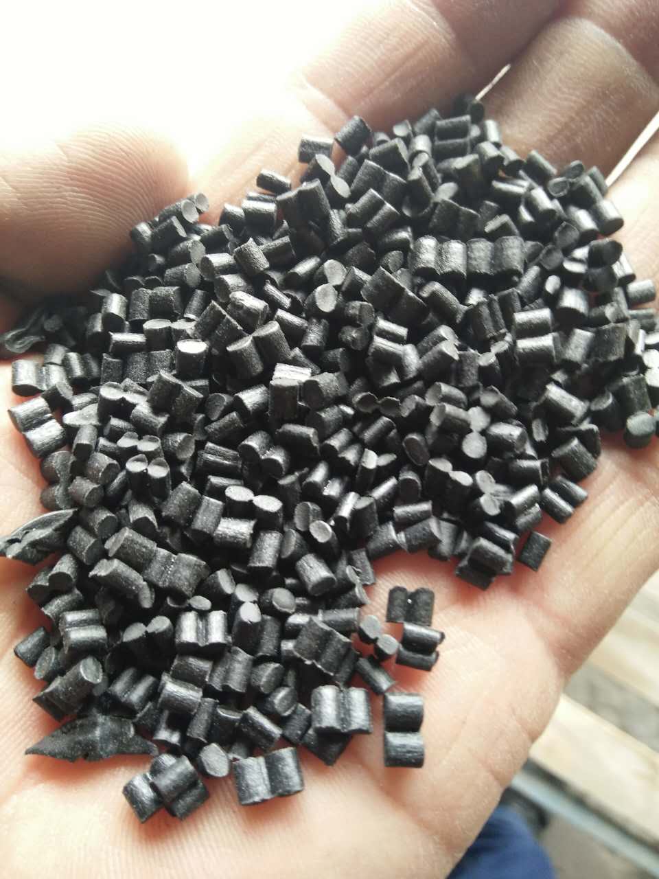 濱?？h塑料顆粒加工銷售