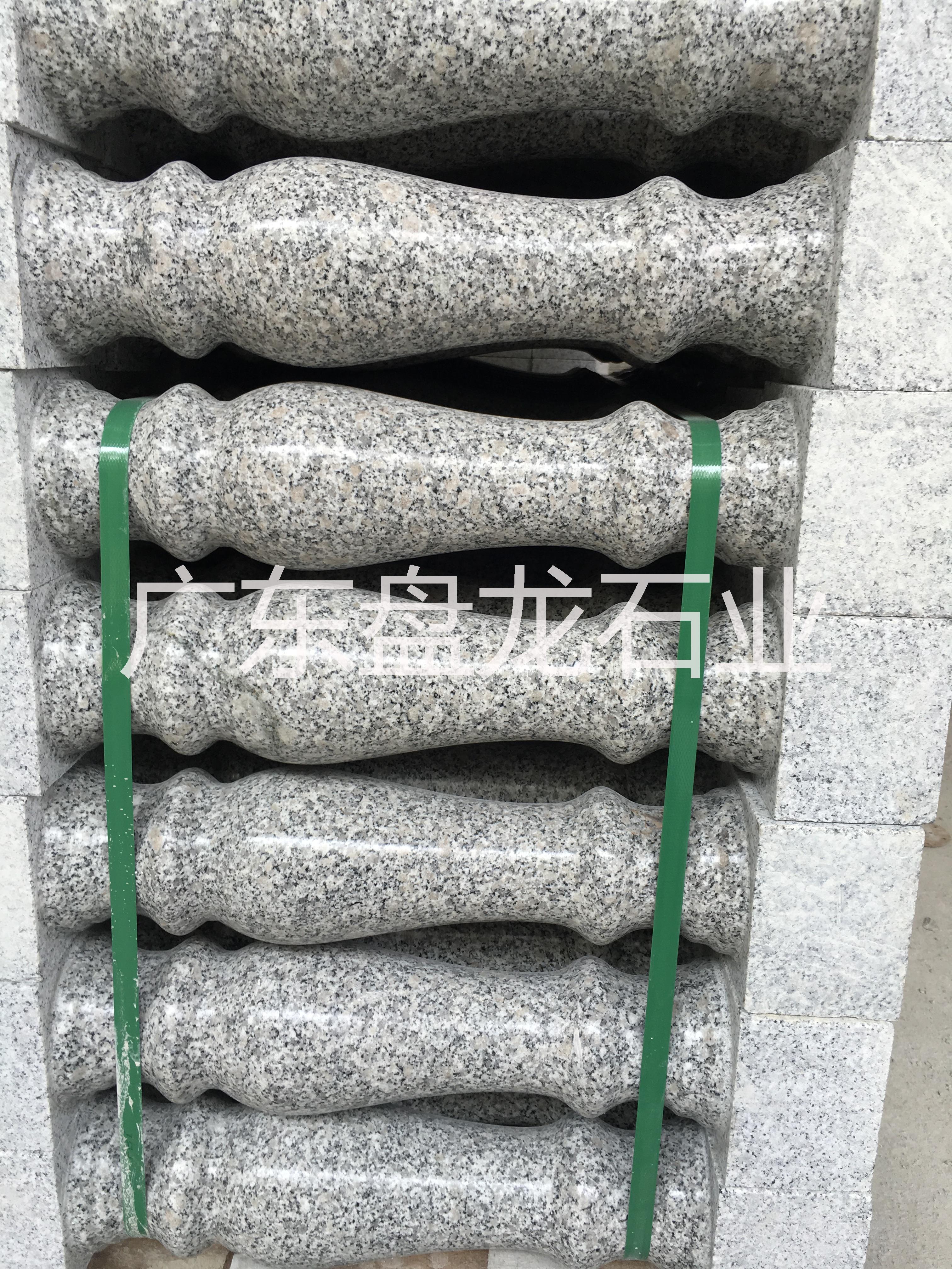 廣東花瓶柱石材 光面廉江花花瓶柱 批發(fā)花瓶柱建筑護(hù)欄陽(yáng)臺(tái)欄桿 花崗巖板材