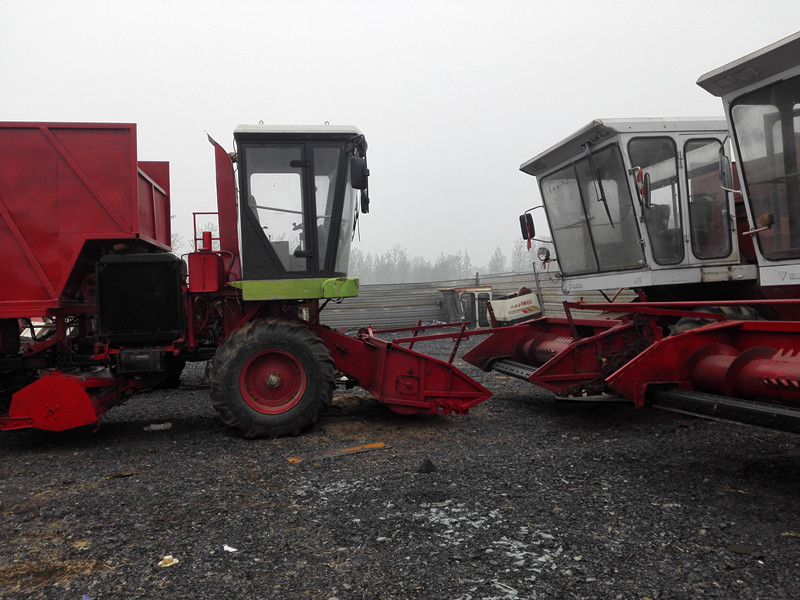 哪里有全自動自走式 玉米秸稈青黃儲機秸稈青儲機價格及報價