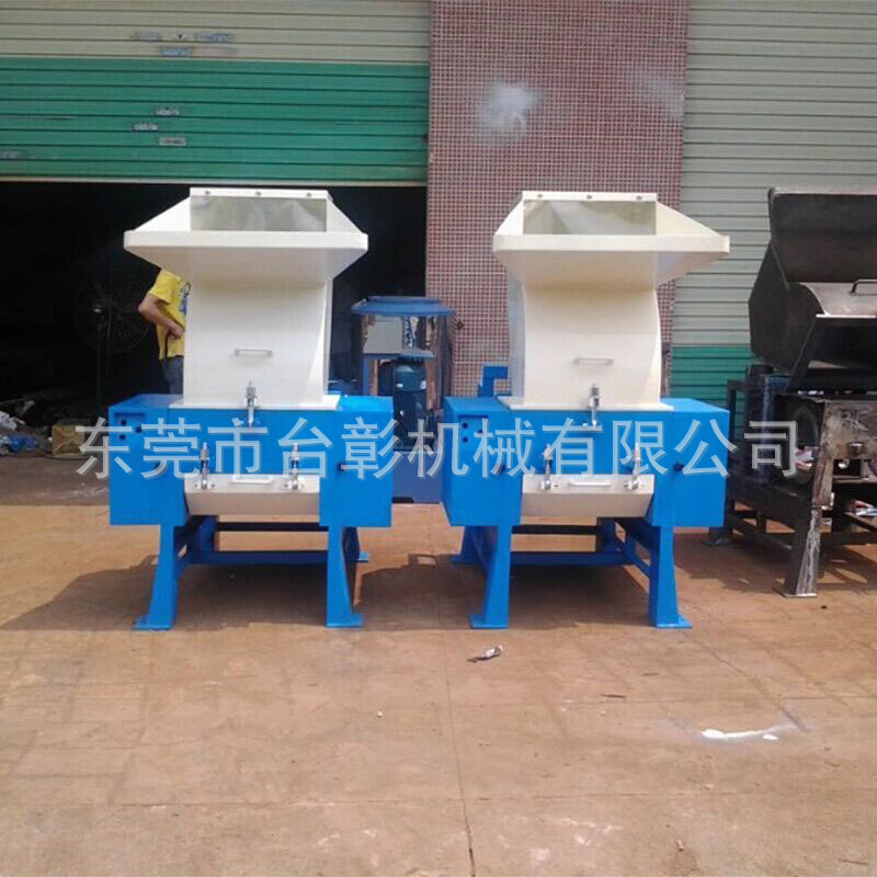 湖南粉碎機(jī)價(jià)格， PP料*式塑料粉碎機(jī)廠家，平口水口料破碎機(jī)