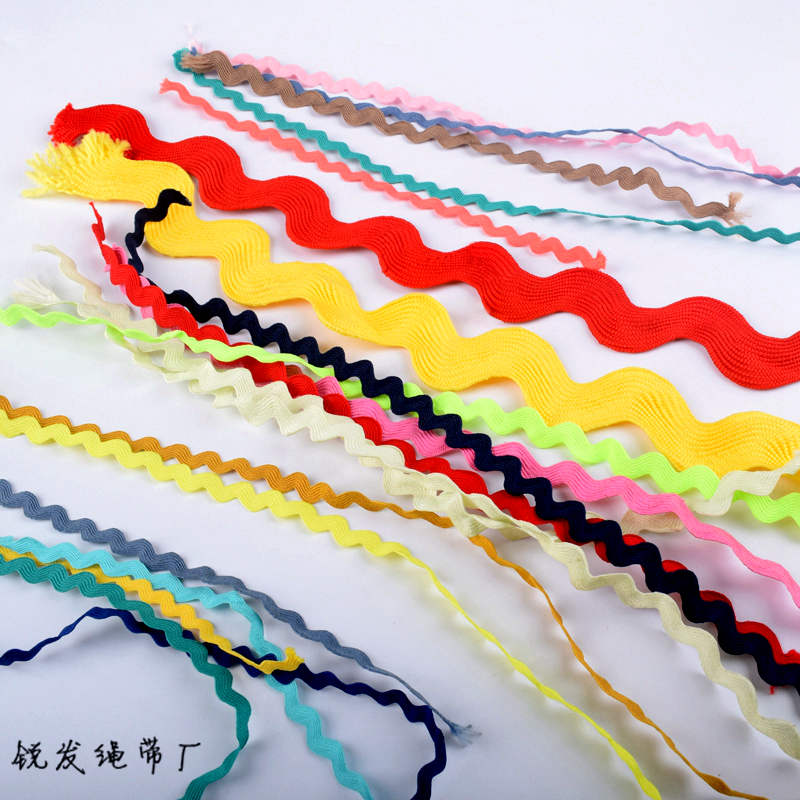 曲邊帶S繩波浪帶彎曲帶織帶，滌綸絲各種曲邊帶S繩子彩色波浪彎曲邊織帶扁繩服裝輔料批發(fā) 曲邊帶S繩波浪帶彎曲帶織帶