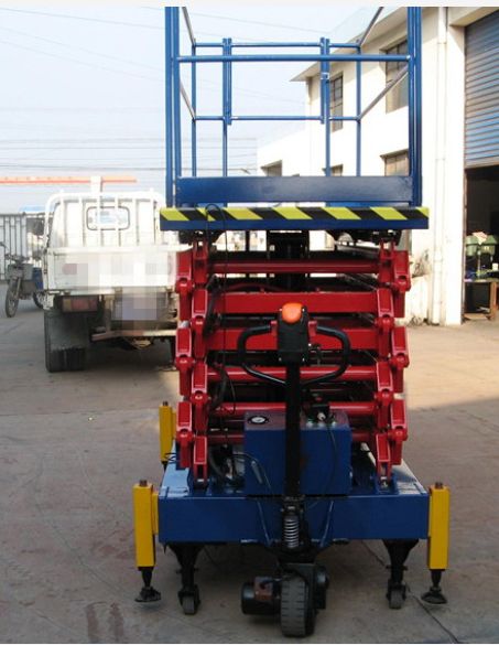 移動式液壓升降平臺/升降平臺生產批發(fā)廠家——山東濟南藍天升降機械