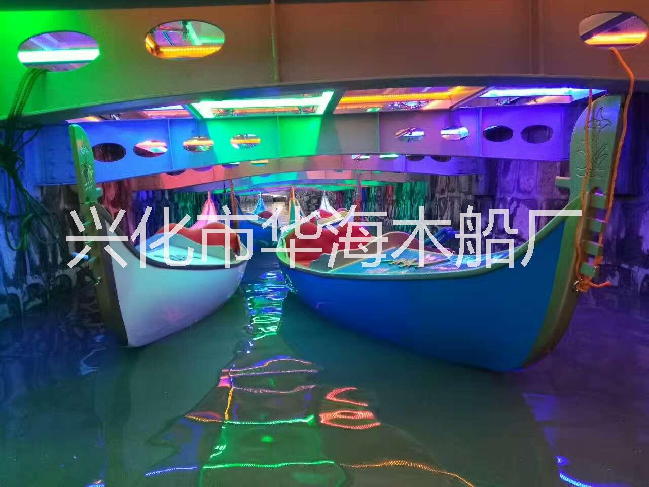 澳門威尼斯貢多拉船廠家直銷 歐式木船 手劃船批發(fā)