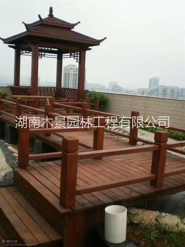 防腐木欄桿 湖南長(zhǎng)沙防腐木欄桿制作廠家 芬蘭木防腐木圍欄欄桿柵欄制作 各種欄桿款式定制