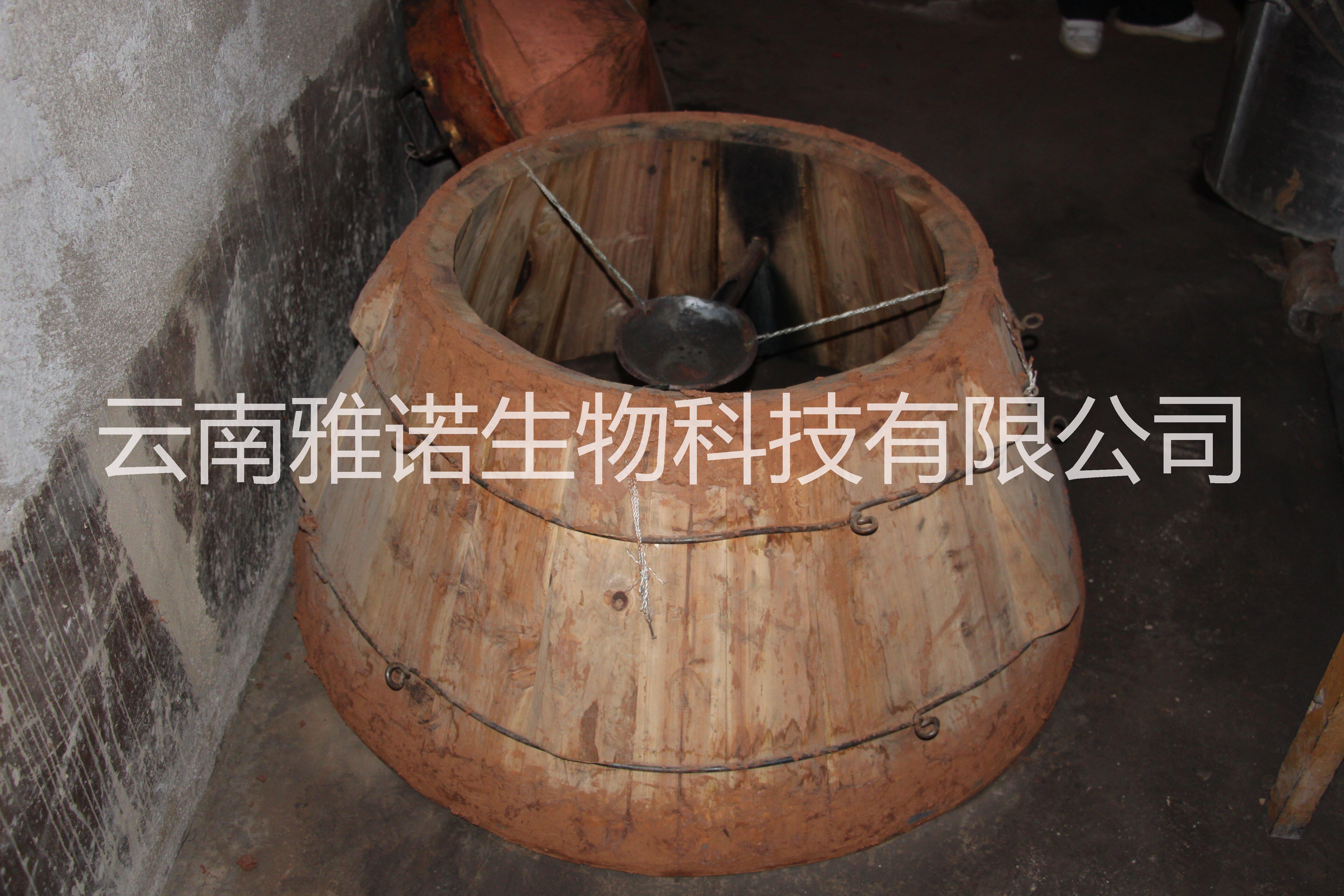 純糧食包谷酒小鍋酒銅鍋酒小分子酒傳統(tǒng)工藝地缸發(fā)酵銅鍋蒸餾