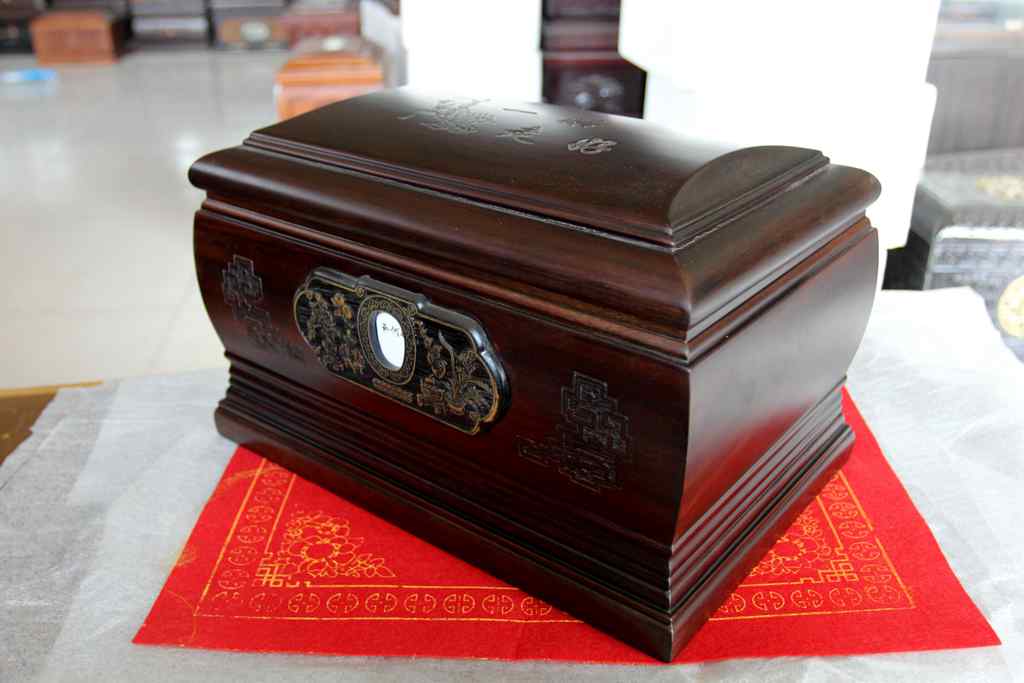 山東骨灰盒廠家批發(fā)骨灰盒棺材 細(xì)木骨灰盒壽棺殯葬用品發(fā)貨快