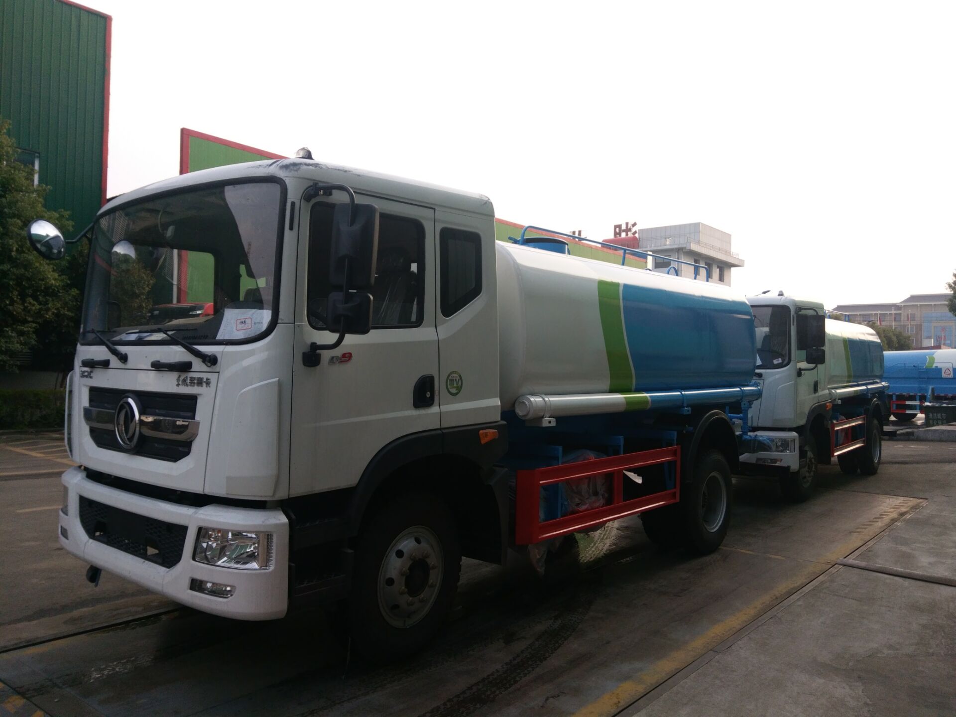 東風(fēng)12噸灑水車價(jià)格多功能灑水車廠家直銷
