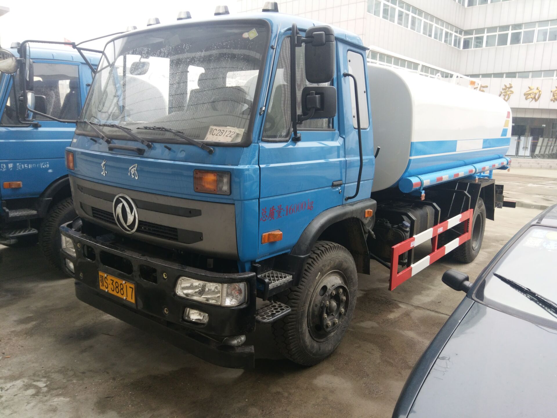 國五灑水車12噸灑水車哪里生產(chǎn)