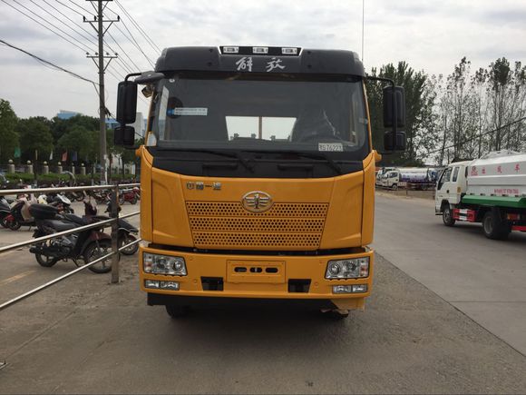 挖機(jī)拖車廠家 挖機(jī)平板車生產(chǎn)廠家 挖機(jī)拖車廠家 挖機(jī)拖車圖片配置