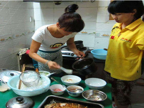 特色小吃培訓(xùn)，盡在鼎好百吃百香，包教包會(huì)，學(xué)會(huì)為止