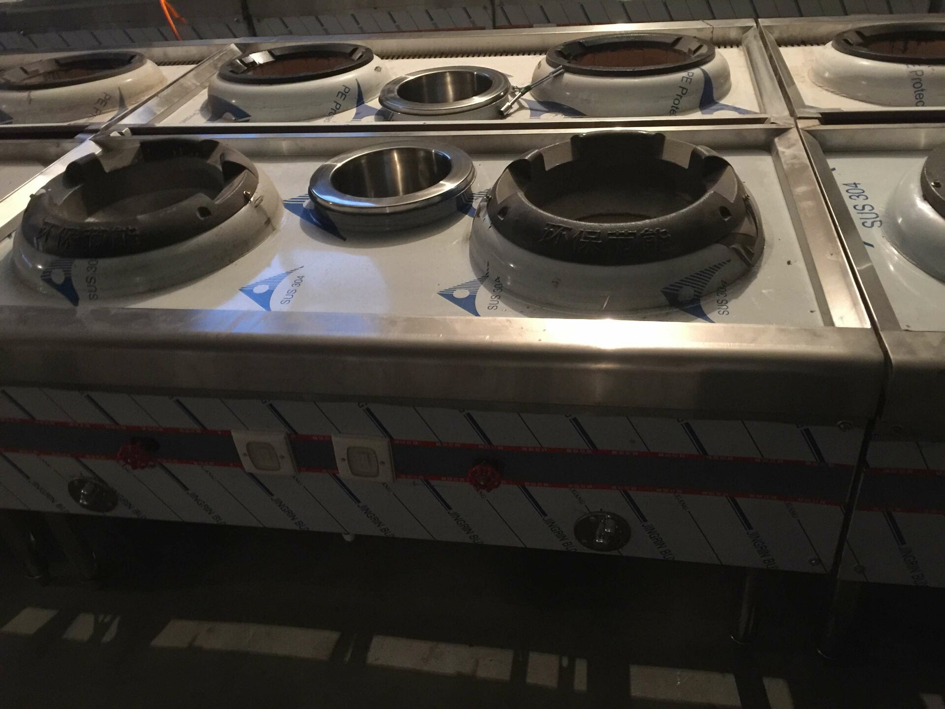 醇基燃料蒸包爐 山東隆慶供應(yīng)醇油燃料蒸煮一體爐 醇基燃料爐具