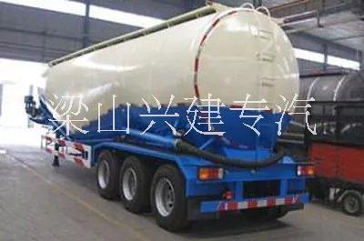 深圳泥漿污泥罐式運輸半掛車價格及配置