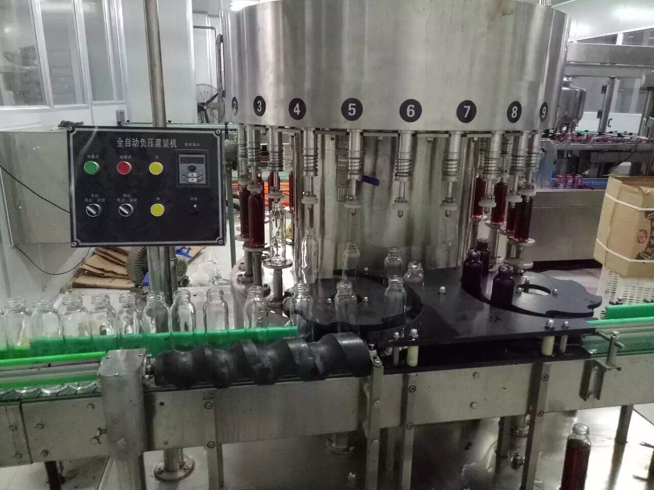 山東葡萄酒負(fù)壓灌裝機(jī)@紅酒灌裝機(jī)廠家直銷@果酒灌裝機(jī)生產(chǎn)廠家