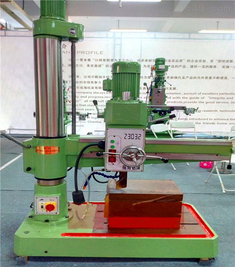 東輝牌搖臂鉆 現(xiàn)貨供應32搖臂鉆床 Z3032×10搖臂鉆床