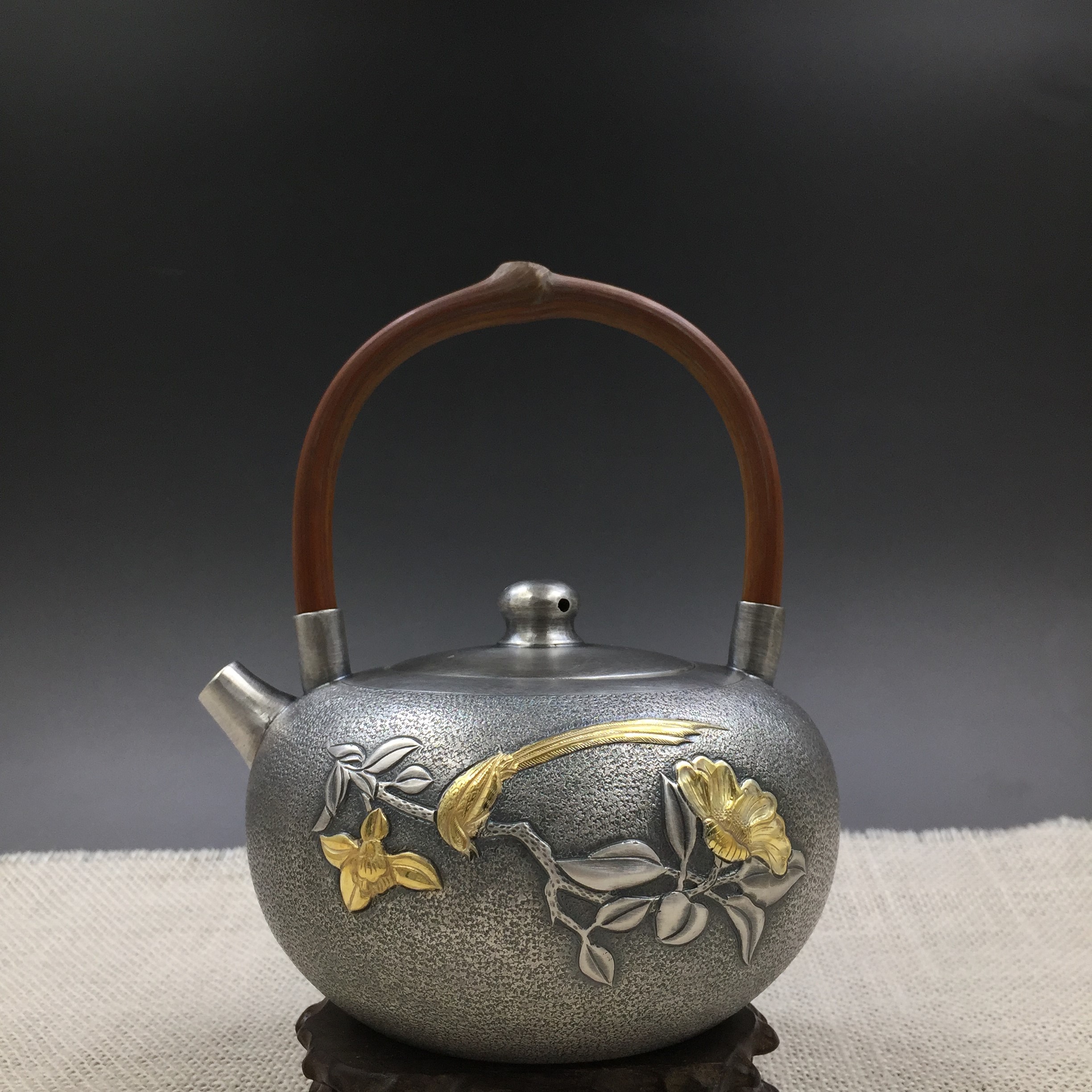 銀壺銀茶具  鳴鶴制作手工銀壺