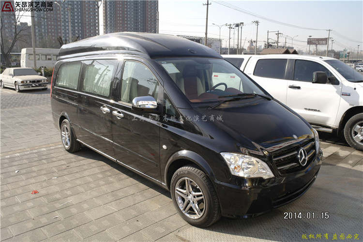 奔馳商務(wù) 上海租奔馳V-Class 會議租車 會務(wù)租車 威霆 上海租奔馳 上海租奔馳V-Class會議租車