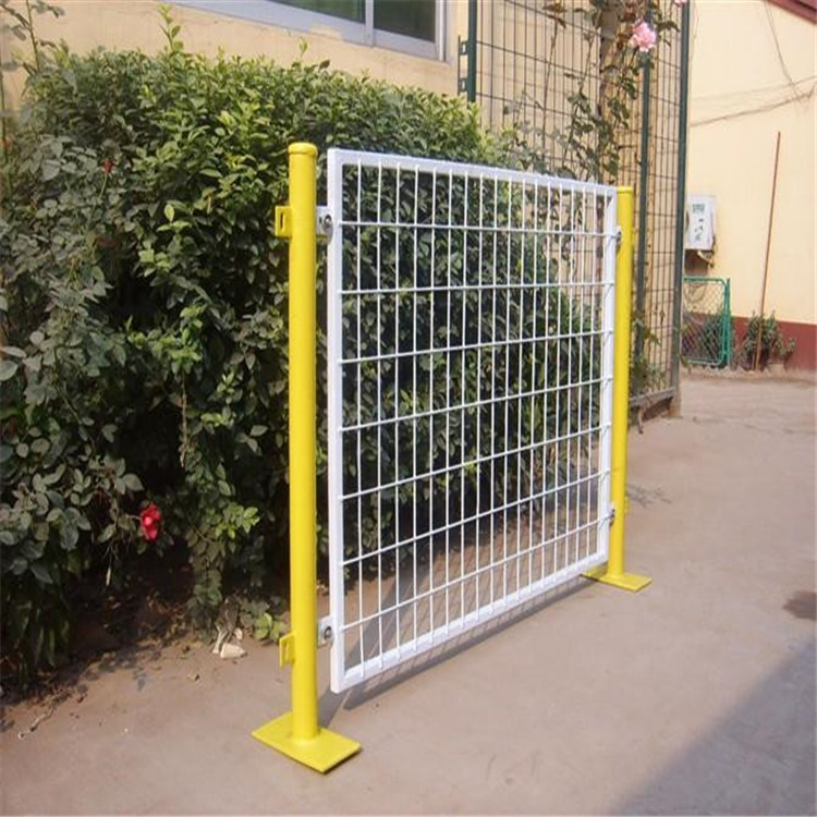 雙邊絲護(hù)欄 體育圍欄 草原圍欄