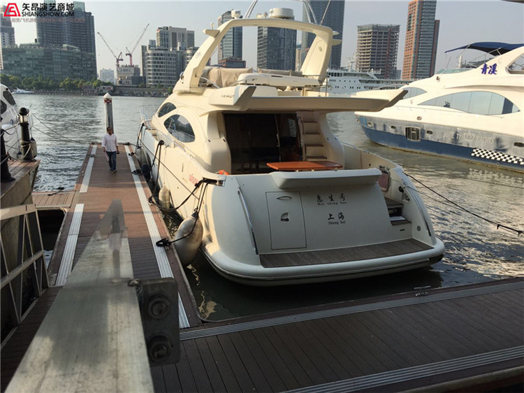 意大利阿滋姆Azimut68尺游艇浦江游覽租游艇豪華游艇出租活動(dòng)聚會(huì)
