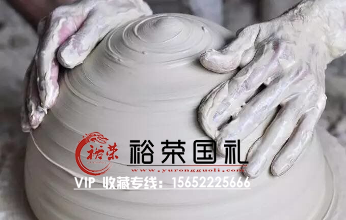 清·雍正 王懷治青花粉彩福福壽雙 清·雍正 王懷治青花粉彩福福壽瓶