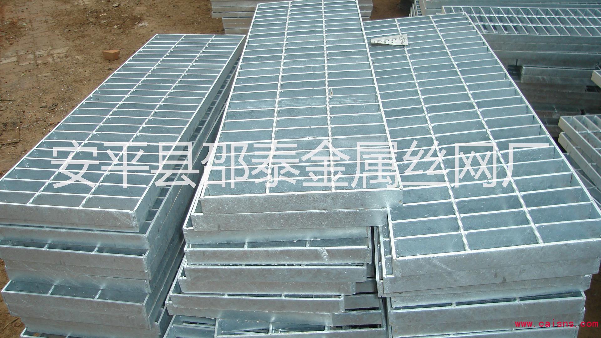 廣州現(xiàn)貨鍍鋅排水溝蓋板|熱浸鋅排水溝蓋板鋼格柵|廣州排水溝蓋板廠