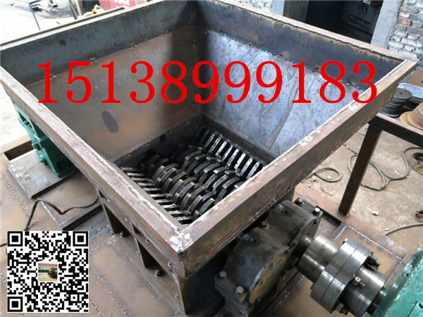 金屬撕碎機(jī)油漆桶撕碎客戶滿意度*
