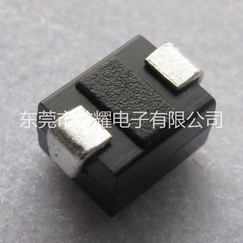 SMAJ5.0瞬態(tài)抑制TVS管400W參數(shù)足*價(jià)格優(yōu)惠