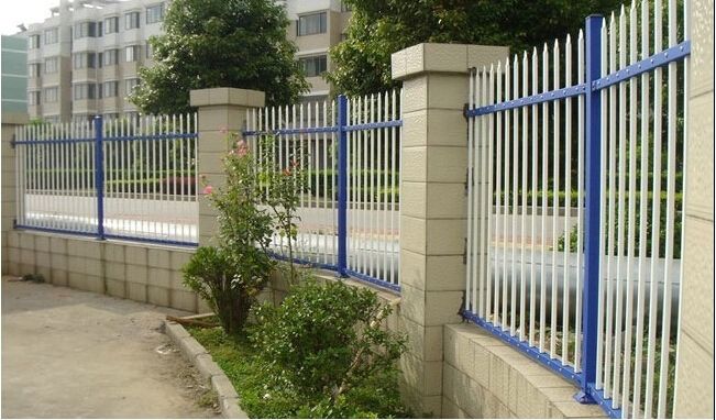 鋅鋼欄桿哪里有賣 鋅鋼欄桿生產(chǎn)廠家 鋅鋼欄桿多少錢一米 鋅鋼欄桿價(jià)格