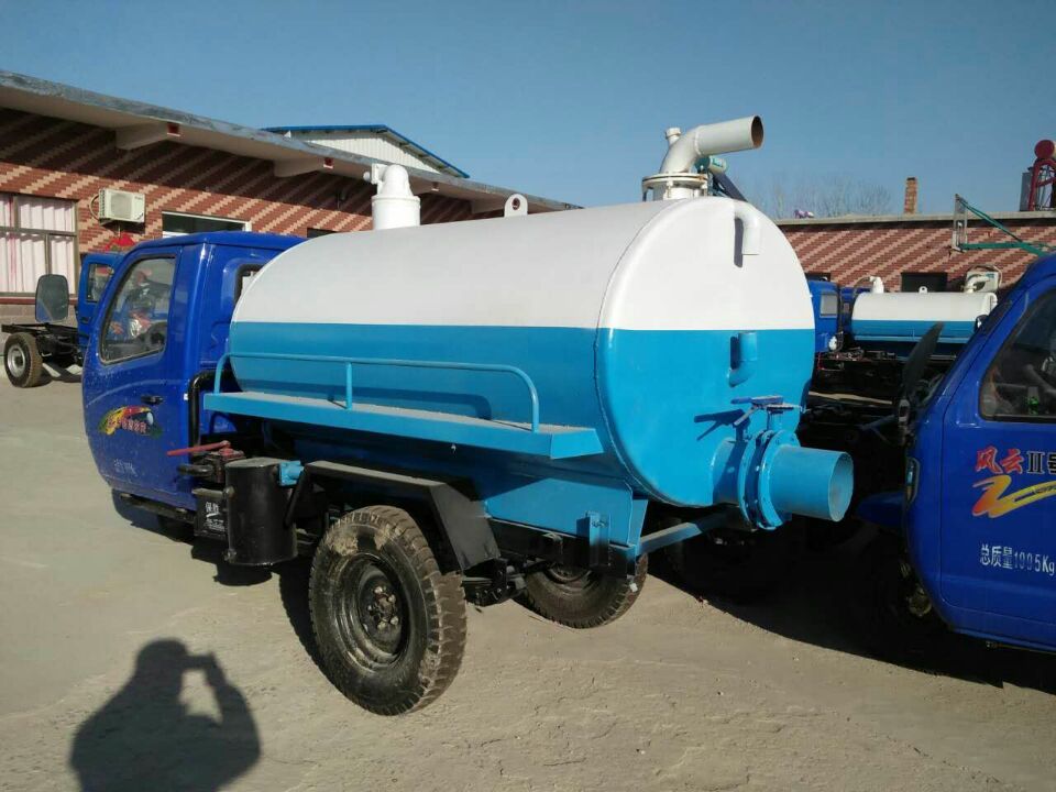 山東小型吸糞車，吸糞車