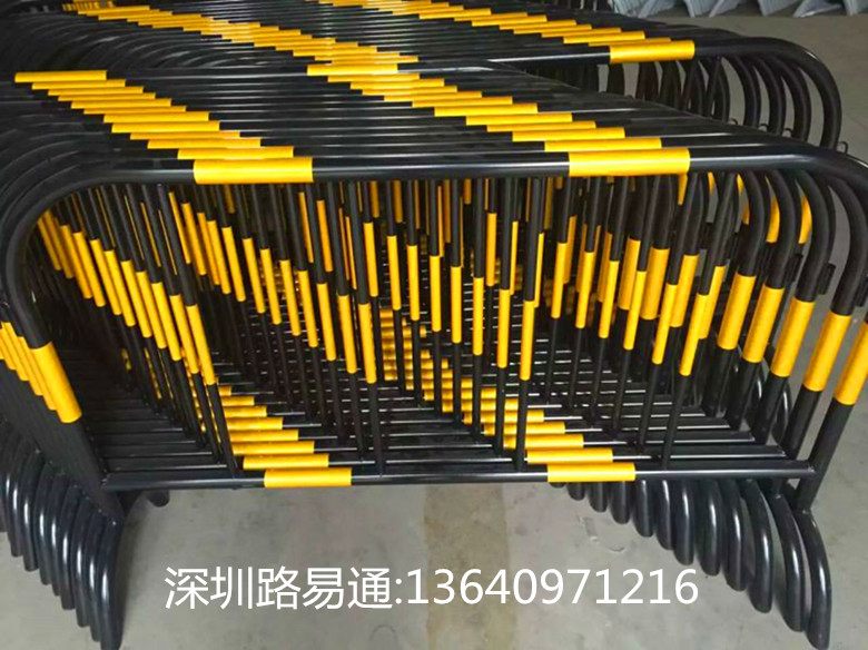 深圳鐵馬安全護(hù)欄鐵馬臨時(shí)移動(dòng)?xùn)艡?安全施工隔離圍欄