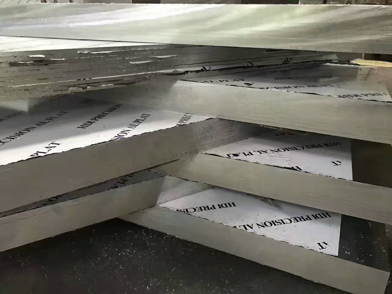 6063鋁材廠家現(xiàn)貨切割氧化鋁合金鋁排 鋁板