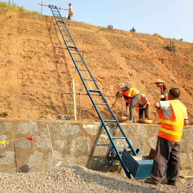 建筑爬山虎上料機(jī)、工程機(jī)械爬山虎、斜坡爬山虎上料機(jī)