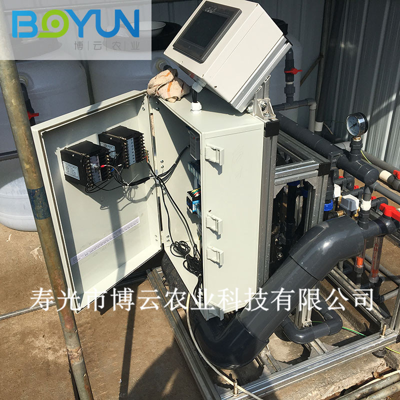 山東壽光博云農(nóng)業(yè)熱銷定時(shí)定量精準(zhǔn)施肥水物聯(lián)網(wǎng)控制智能施肥機(jī)  博云農(nóng)業(yè)智能施肥機(jī)