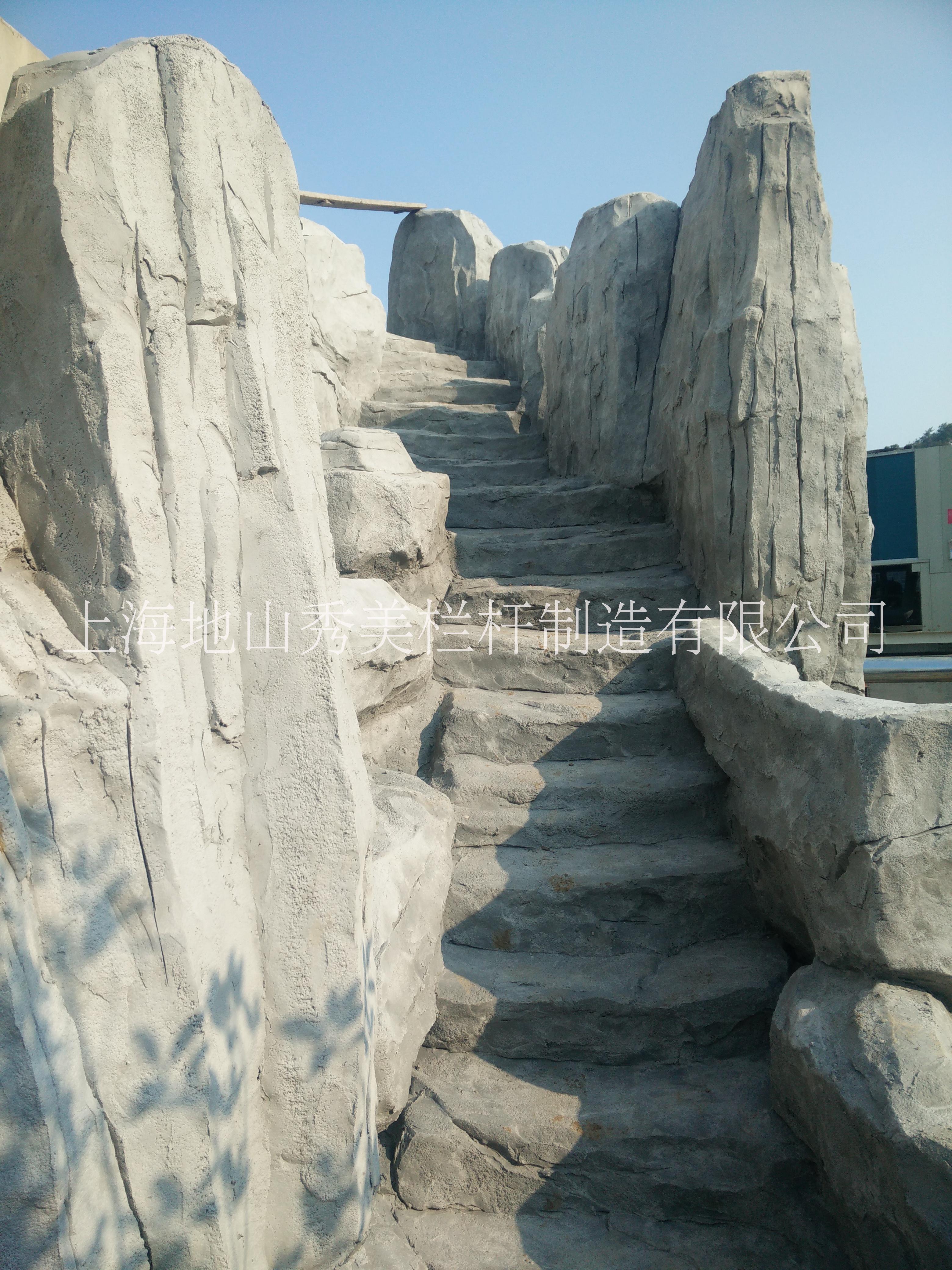 上海水泥仿木仿古假山?jīng)鐾し聵錁妒┕?  title=