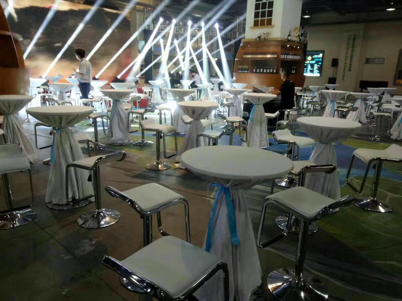 深圳桌椅出租貴賓椅出吧臺桌出租等