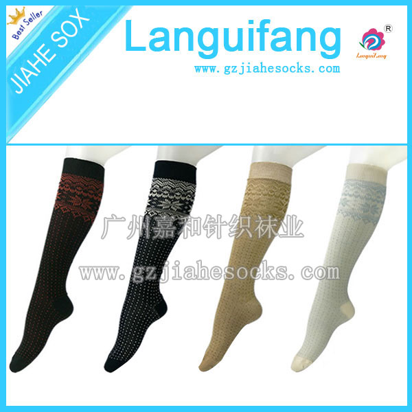 復(fù)古風(fēng)長筒時尚女襪 ，時尚高筒女襪，復(fù)古雙針提花女襪廠